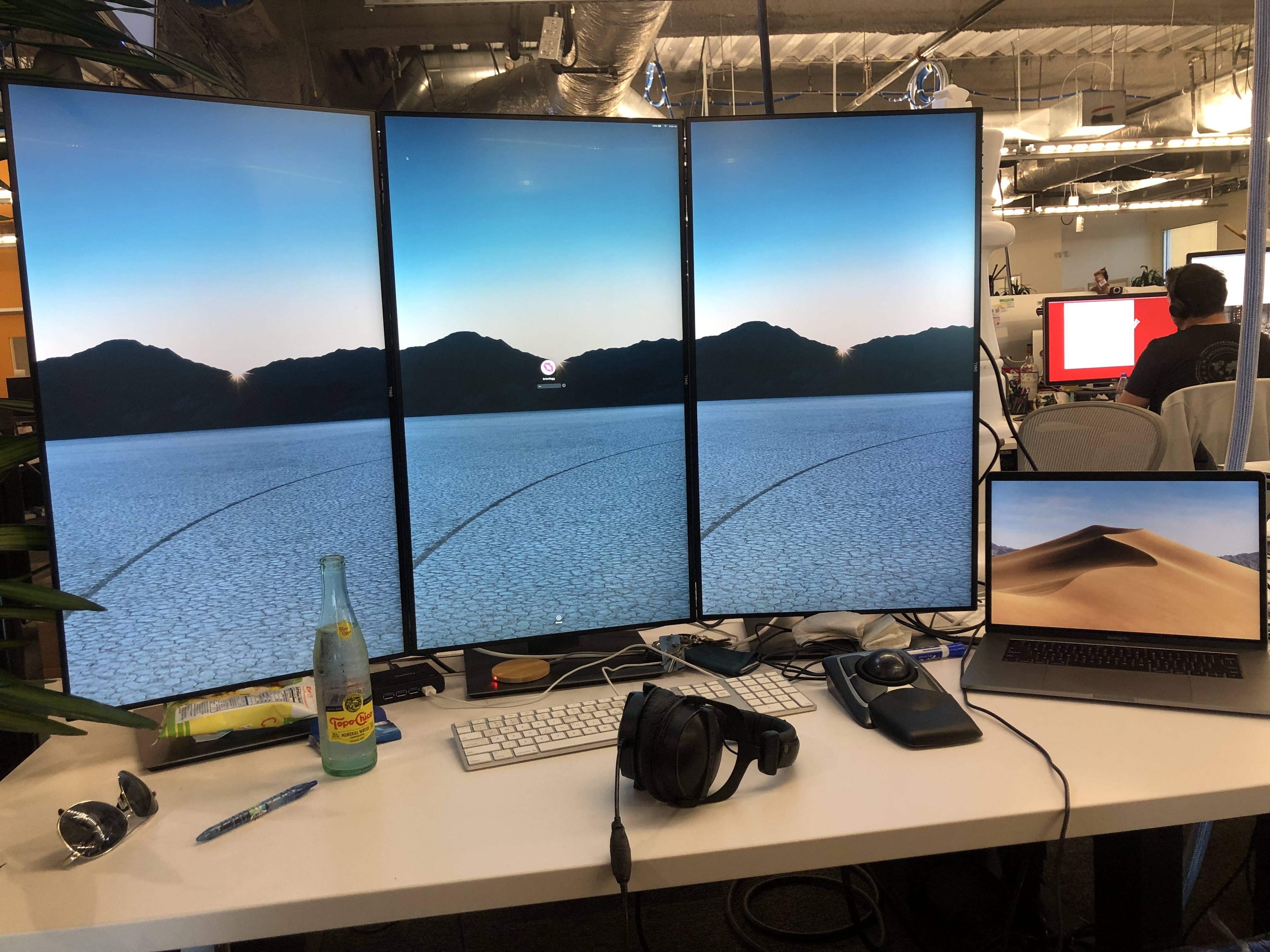 Triple monitor workstation
